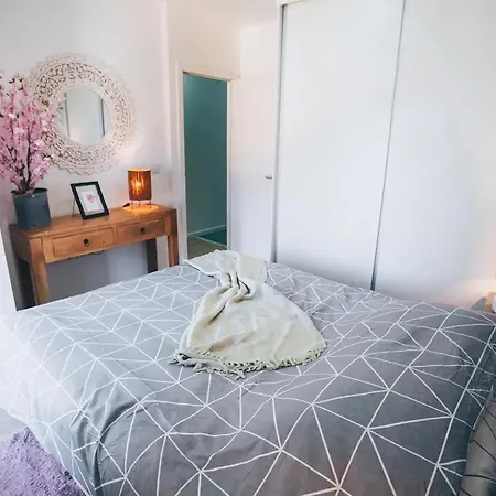 Yellow Townhouse And Terrace Сasa de vacaciones *