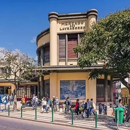 Yellow Townhouse And Terrace * Funchal (Madeira)