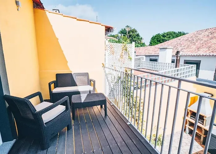 Yellow Townhouse And Terrace * Funchal (Madeira)